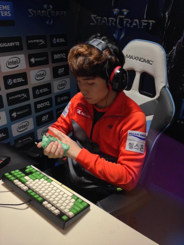 【赛后采访】君诏：感觉关羽这个英雄厉害一点，更偏向于团队